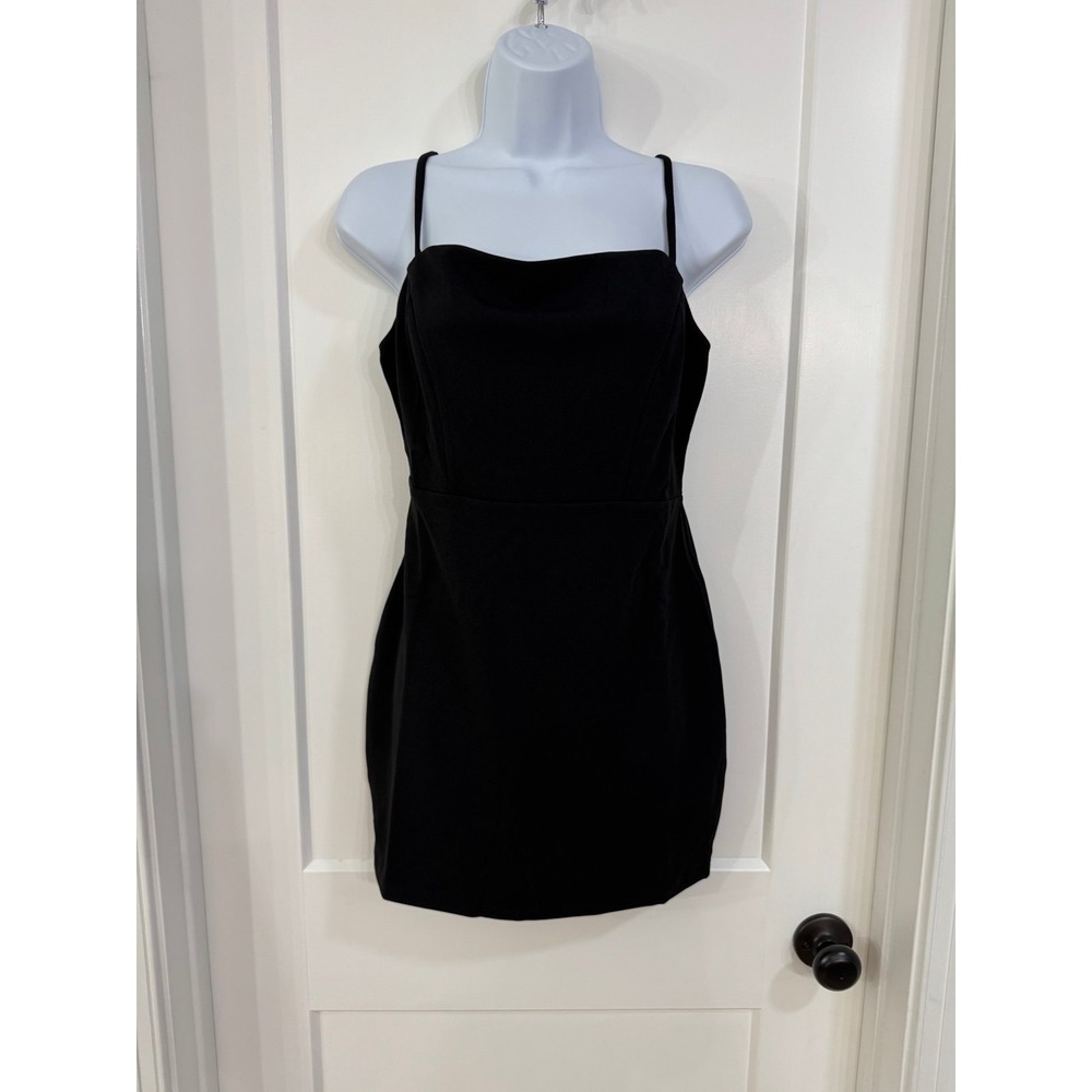 Windsor black dress size large with bow on the back‎
